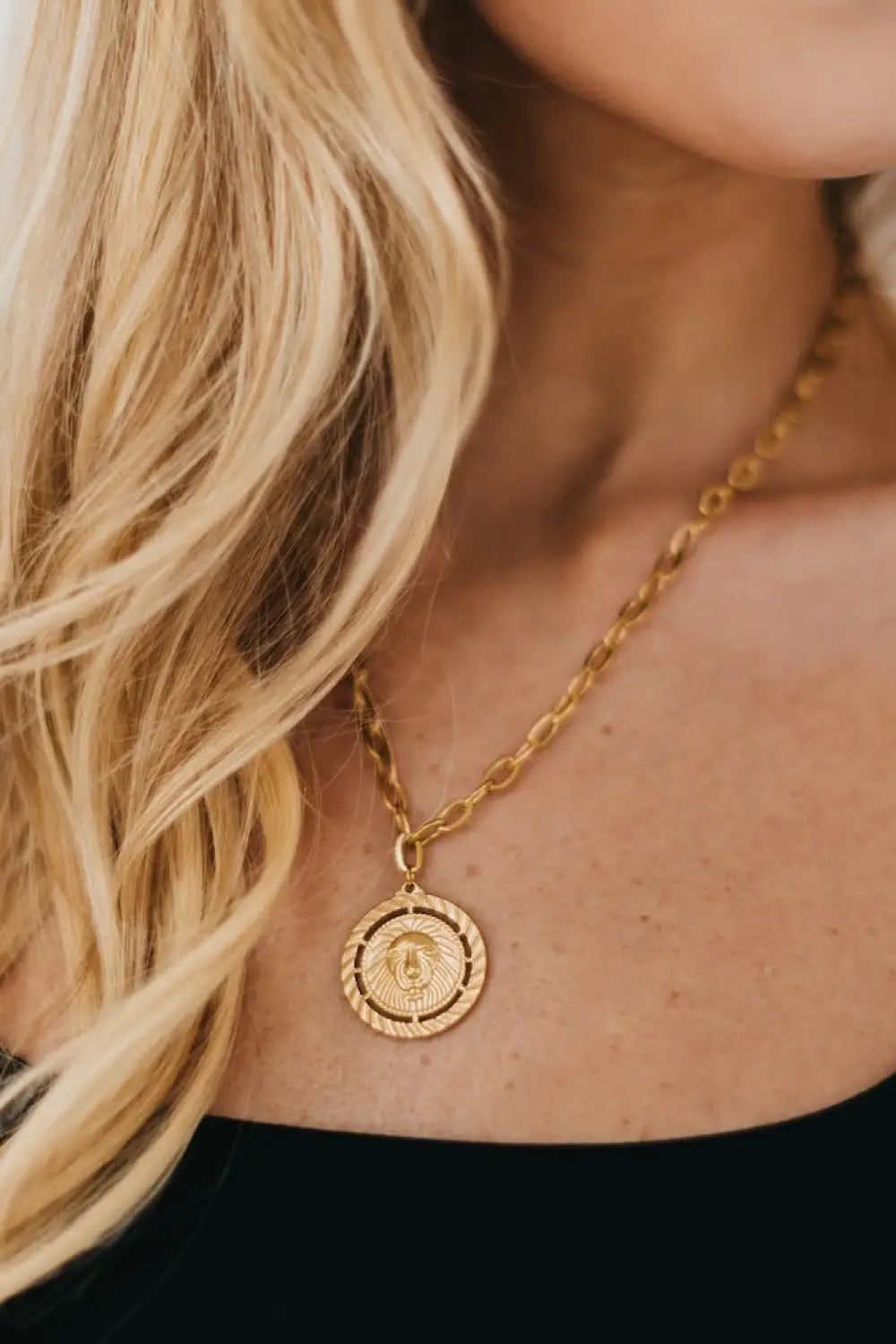 Lion Pendent Chain Necklace - WATERPROOF - Necklace