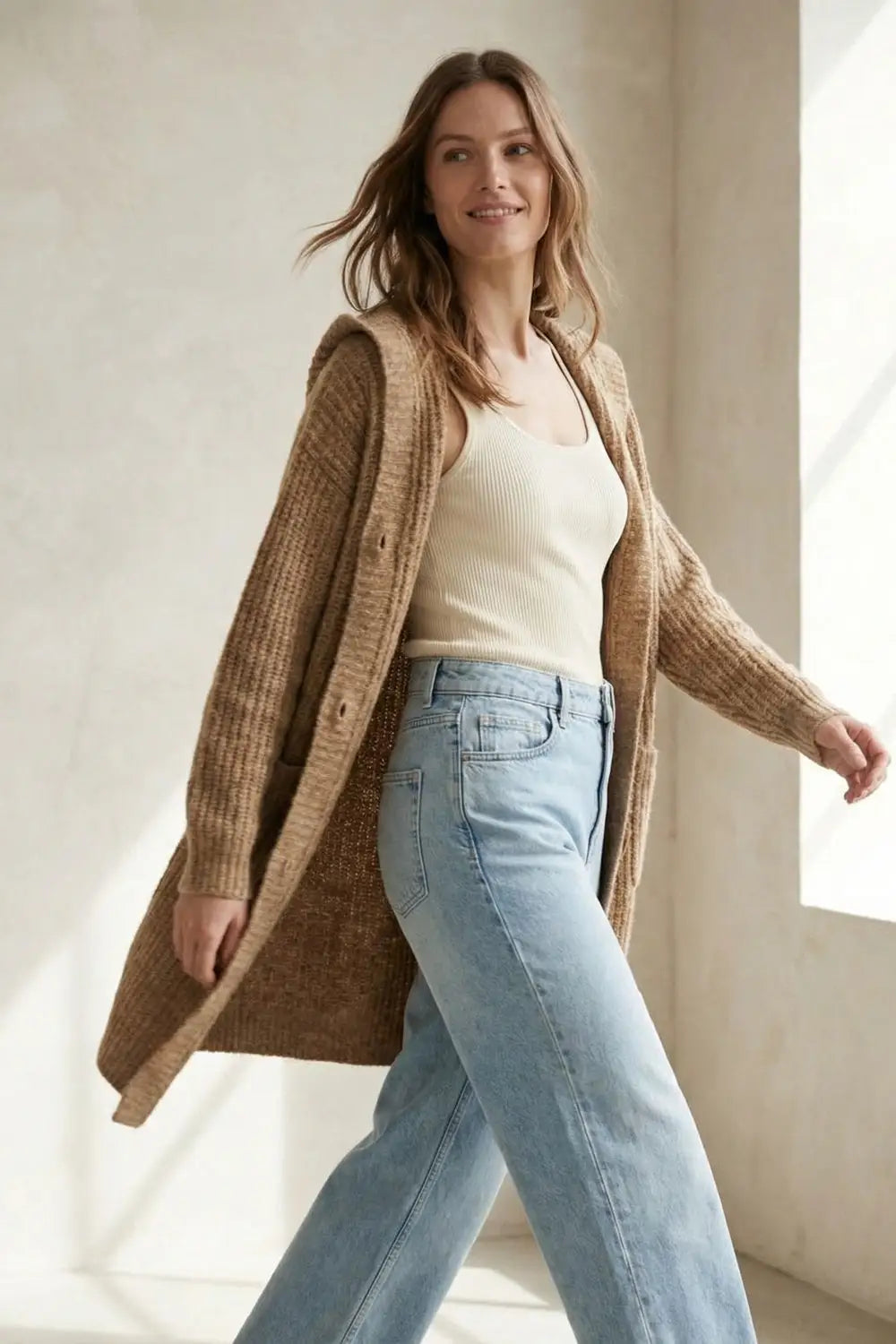 Q2 Long Ribbed Cardigan With Pockets and Hood in Camel