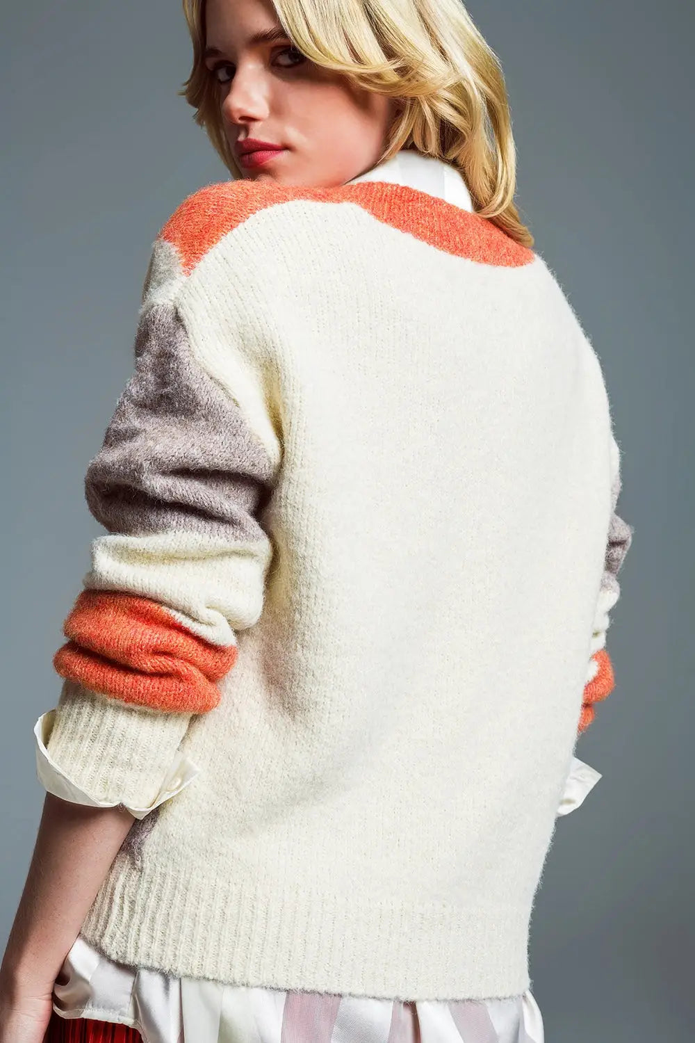 Long Sleeve Eighties Printed V-Neck Sweater in Orange - One Size / Orange - Sweaters