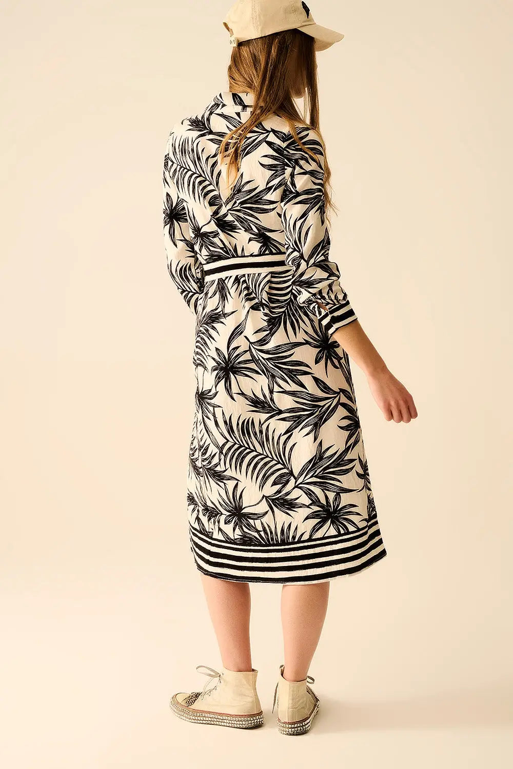 Long Sleeve Midi Dress In Tropical Motif in Black and White - Dresses
