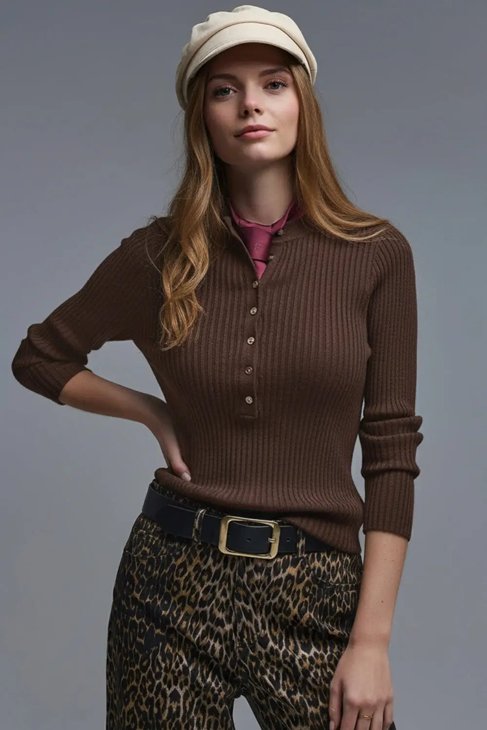Q2 Long Sleeve Ribbed Sweater in Brown with buttons
