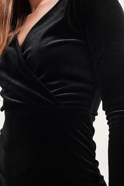 Long sleeve velvet midi dress in black - Dresses