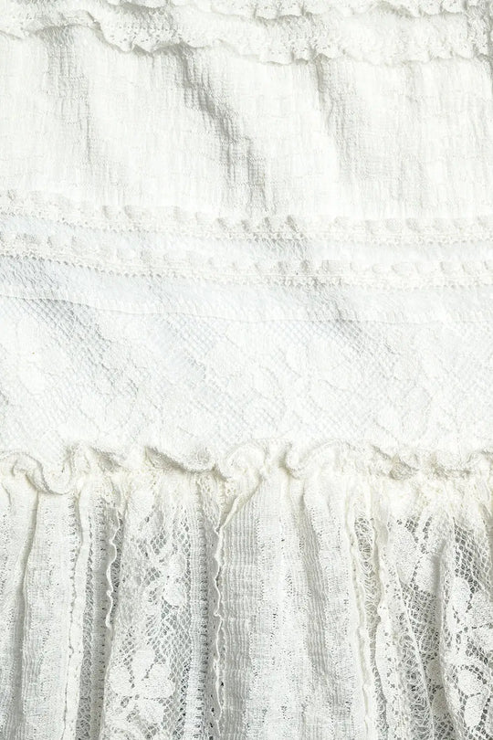 long white lace skirt fitted at the waist - Skirts