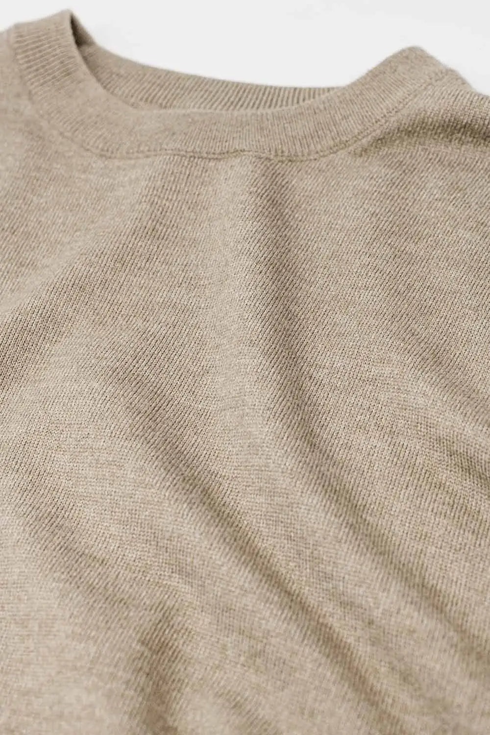 Loose fine-knit sweater in beige with a round neck - One Size / Beige - Sweaters