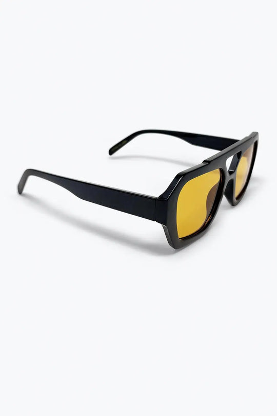 Lunettes de soleil surdimensionnées avec monture noire et verres jaunes - One Size / orange
