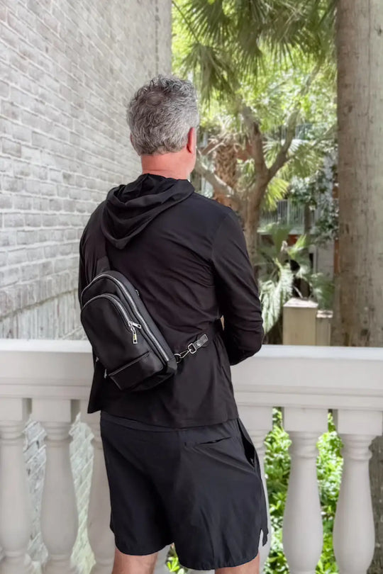 L’uomo Unisex Crossbody Bag - Crossbody Bag