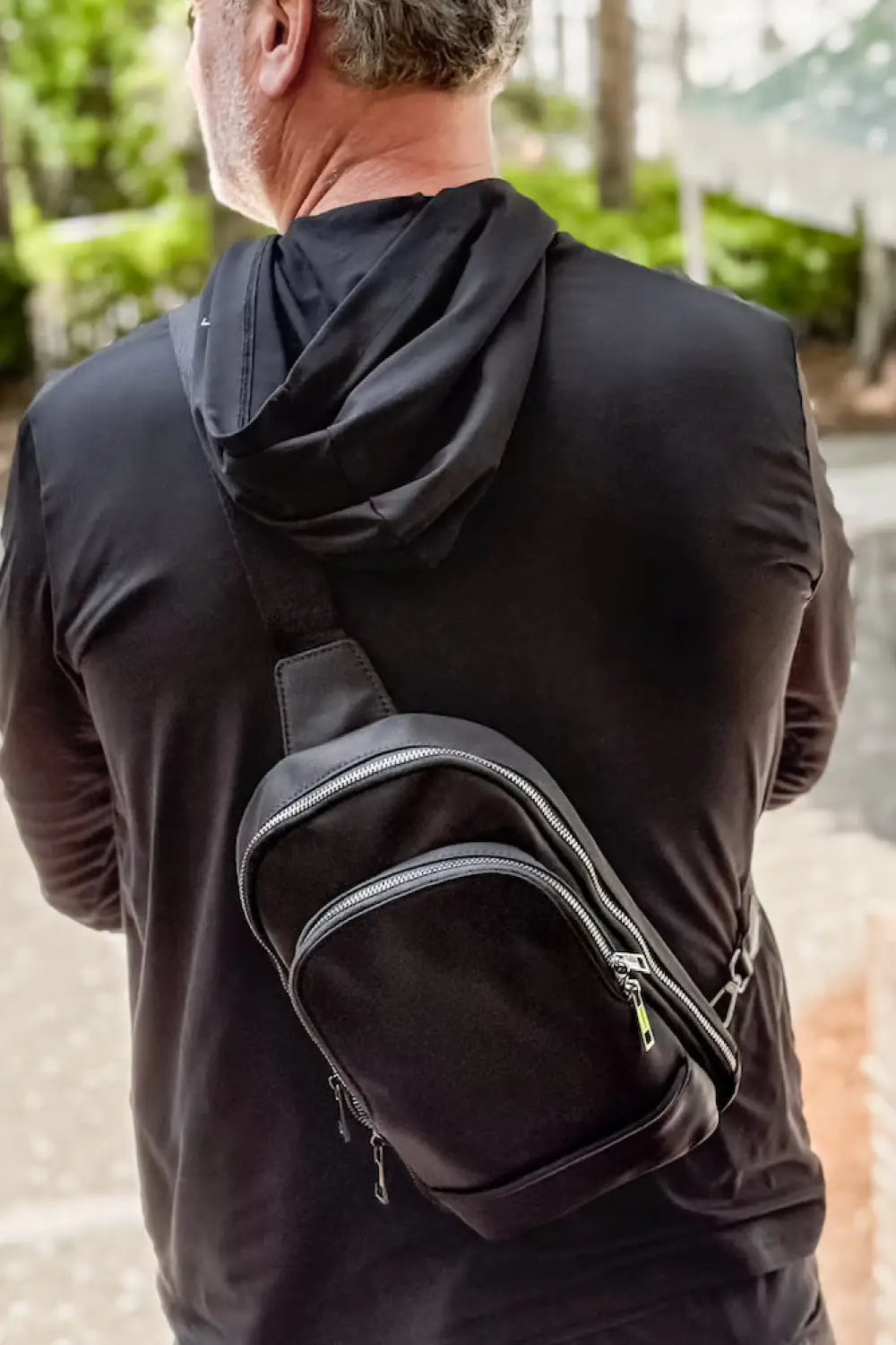 L’uomo Unisex Crossbody Bag - Crossbody Bag