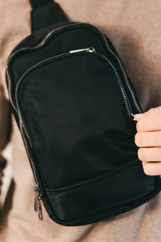 L’uomo Unisex Crossbody Bag - Crossbody Bag