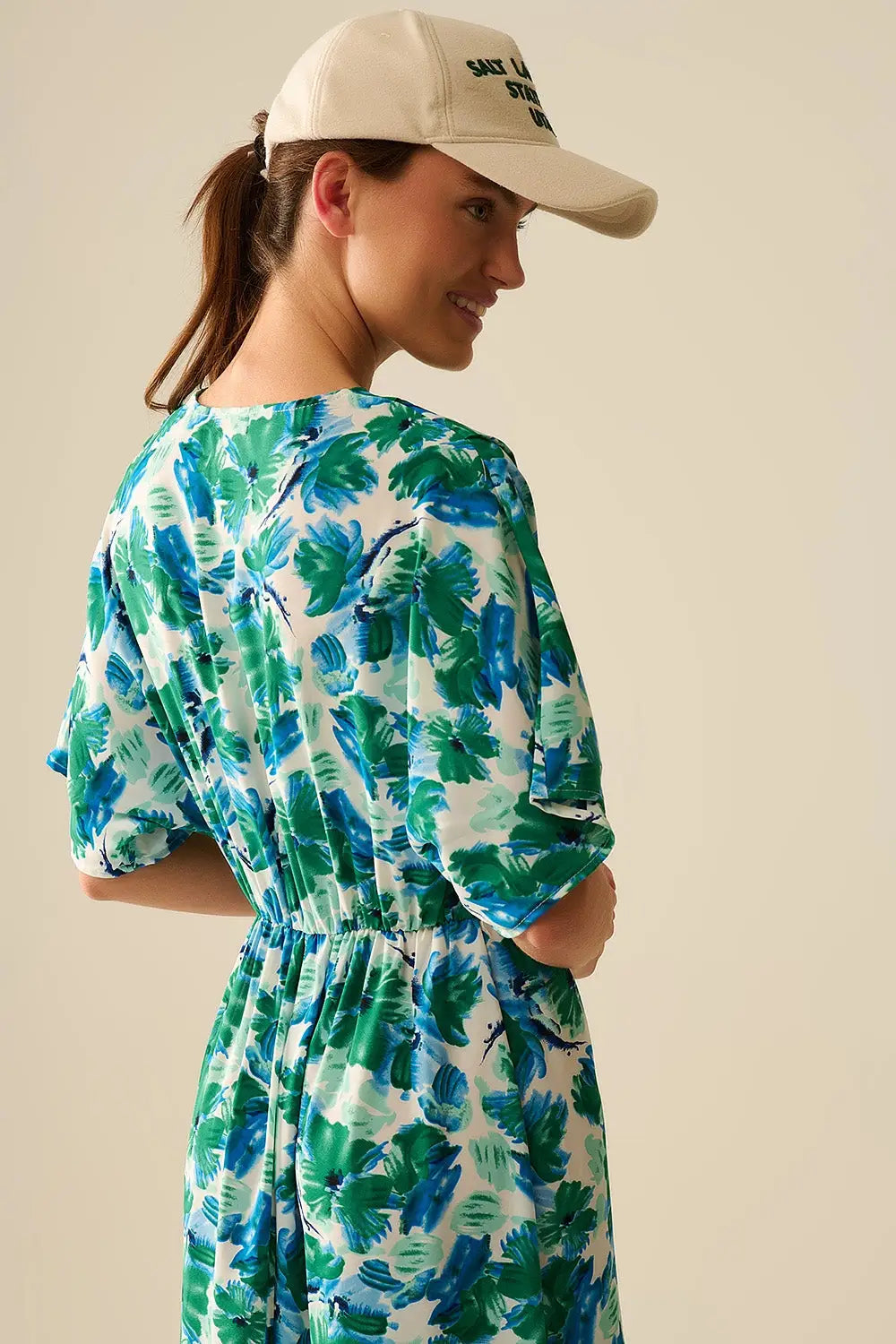 Maxi floral print dress in satin fabric with dropped sleeves - Dresses