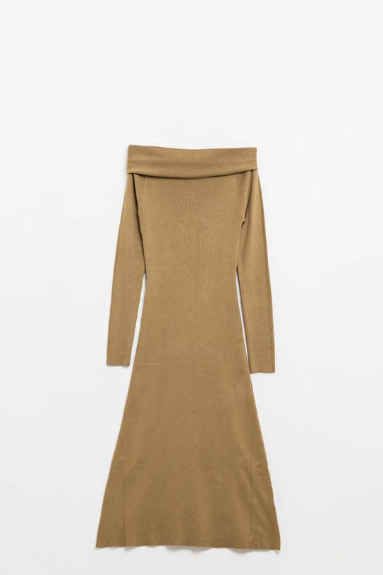 Q2 Maxi Knitted wide Bardot Dress in camel