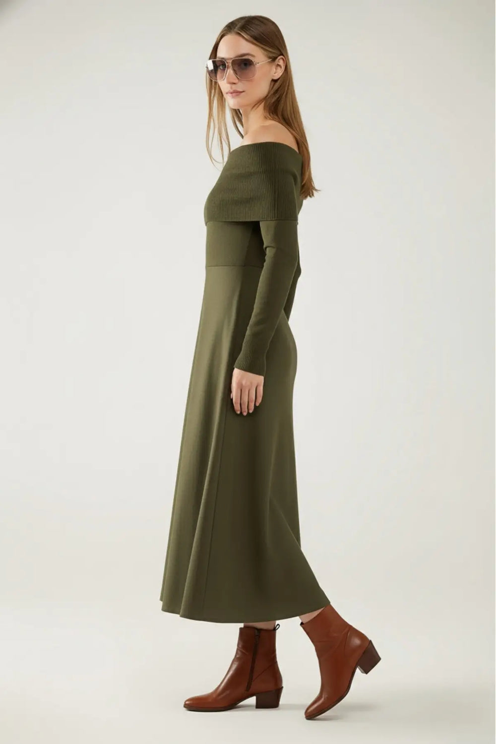 Maxi Knitted wide Bardot Dress in khaki - One Size / Green - Dresses
