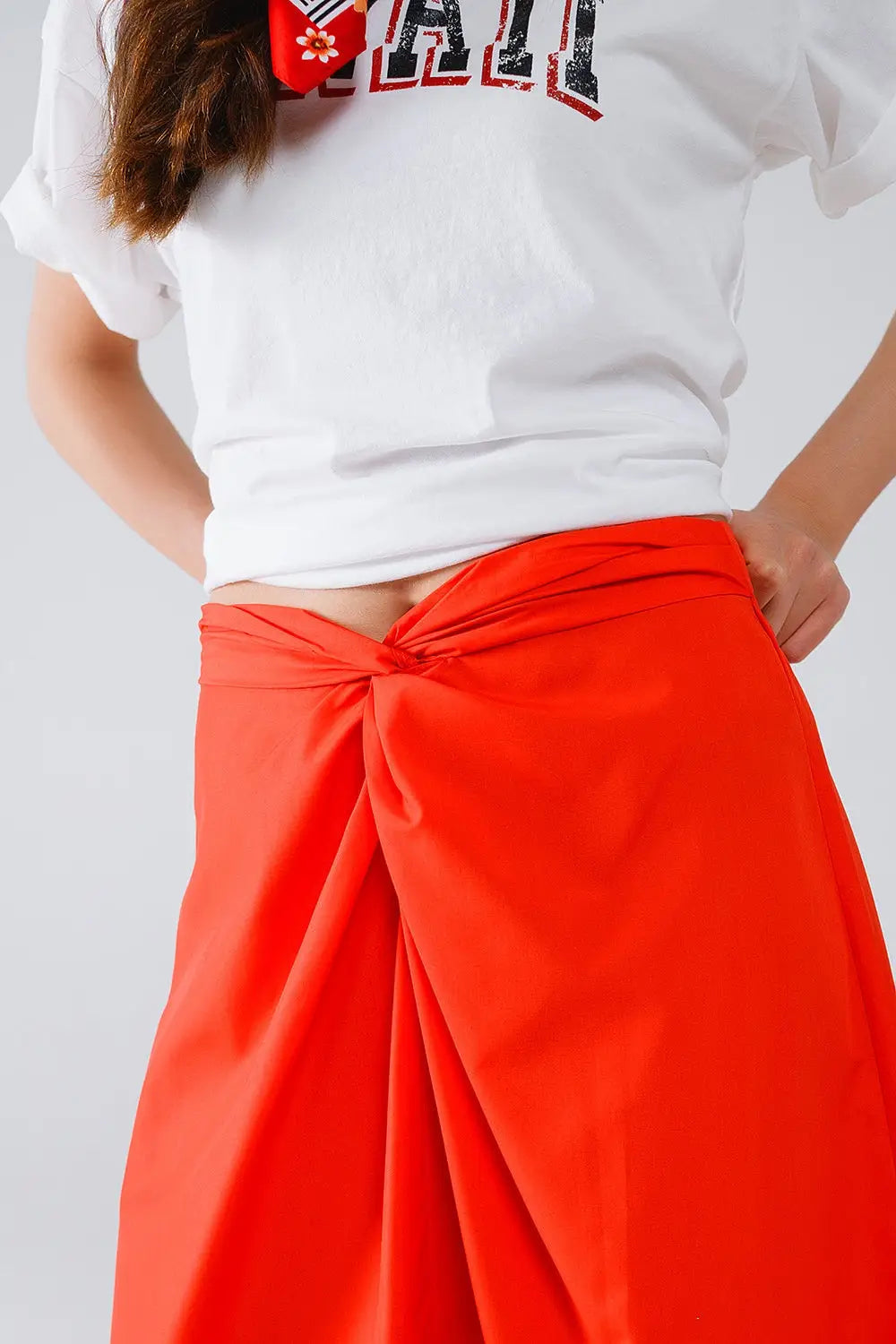 Maxi orange poplin skirt with knot detail at the waist - Skirts