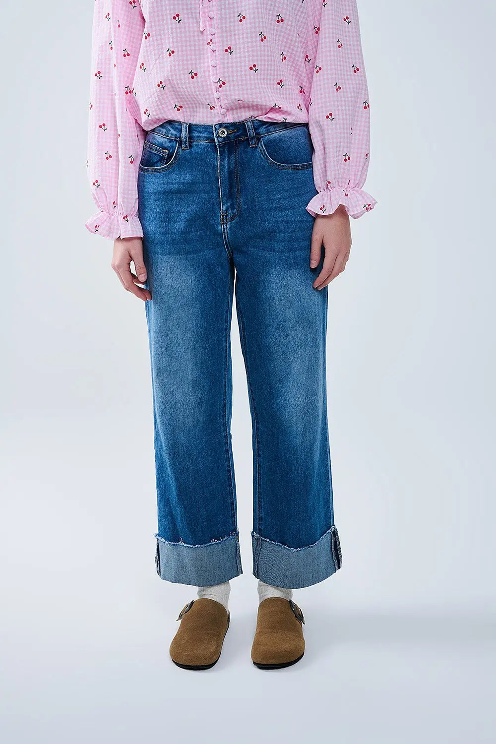 Q2 medium wash straight fit on cuffed hem jeans