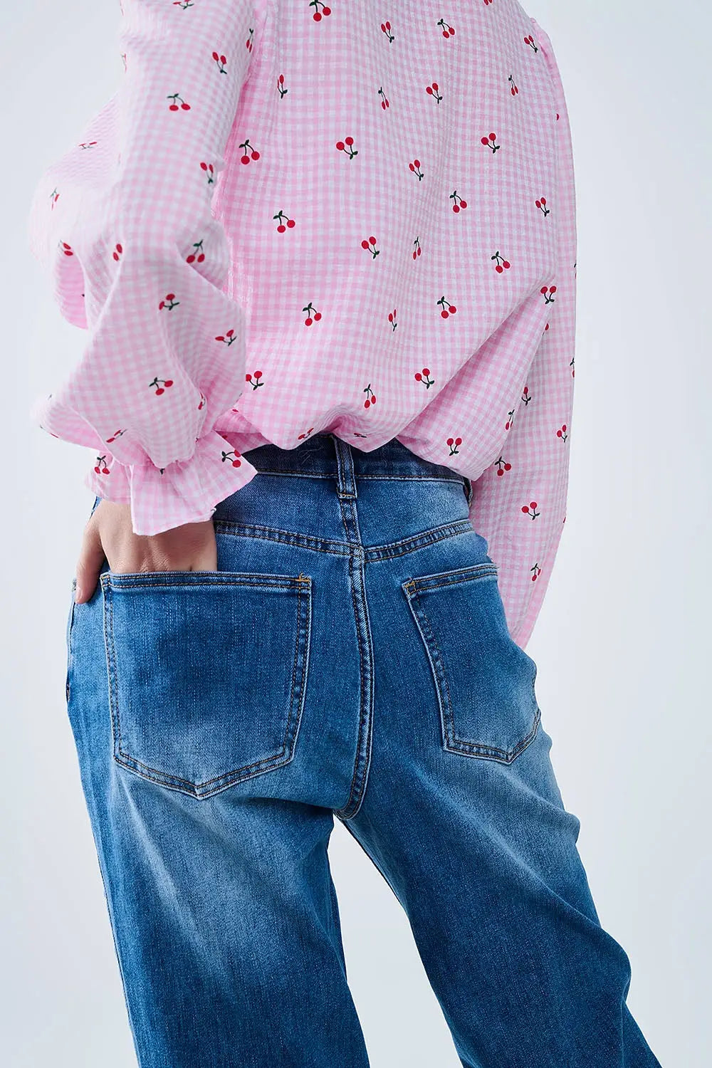 medium wash straight fit on cuffed hem jeans - Jeans