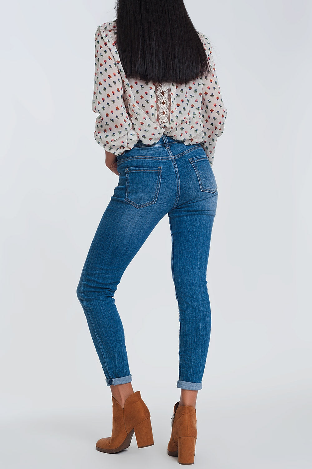 Mid waist skinny jeans in light denim