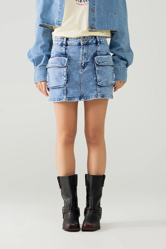 Q2 mid wash mini skirt with cargo pockets