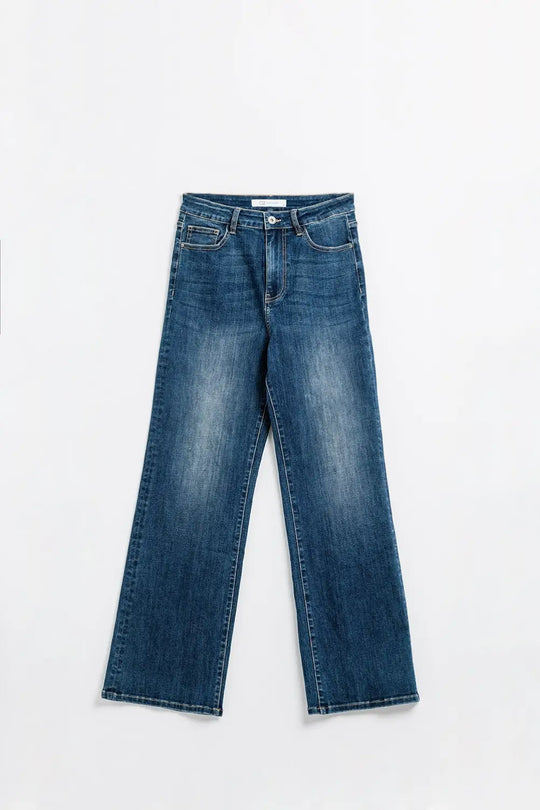 Q2 mid wash straight leg jeans