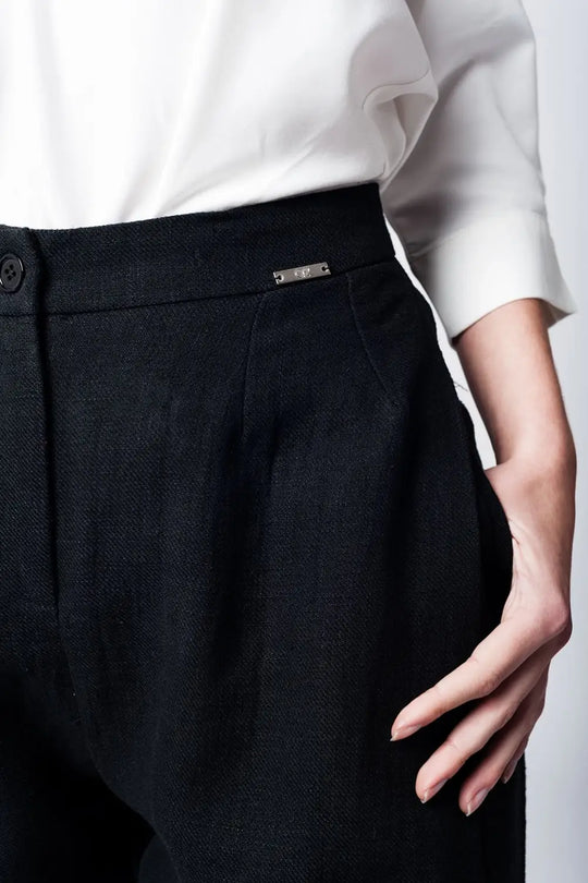 Midi linen tweezer pants in black - Pants