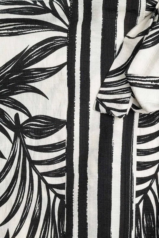 Midi skirt in light fabric with tropical motifs in Black and white - Skirts