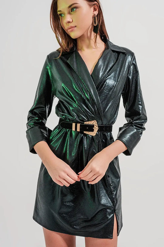 Mini robe avec boutons en noire - Vestidos