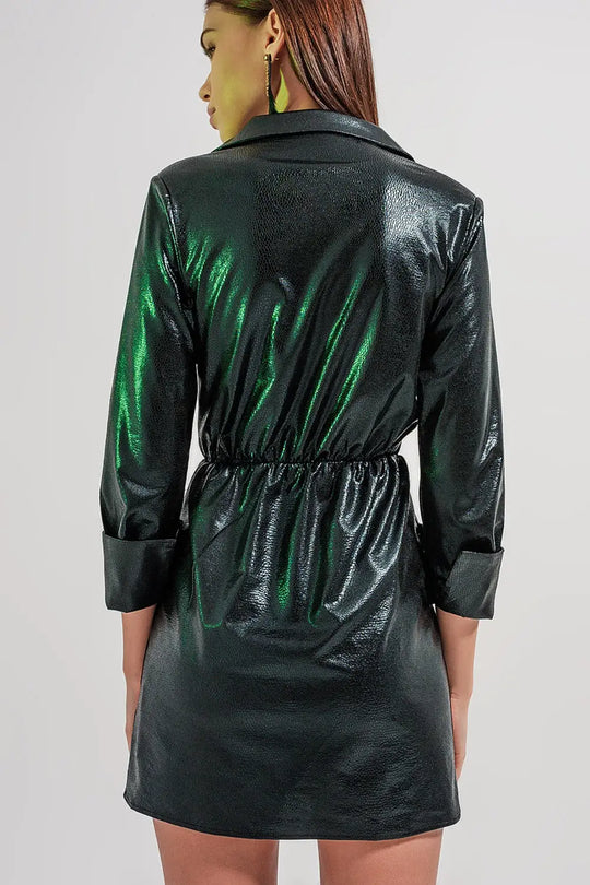 Mini robe avec boutons en noire - Vestidos