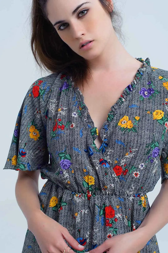 Mini robe avec ouverture et fleurs en couleurs imprimées - Vestidos
