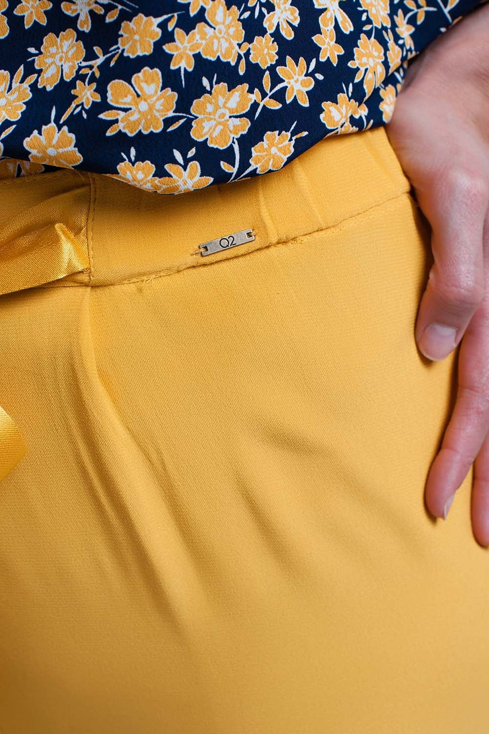 Mustard slim fit pants with satin belt