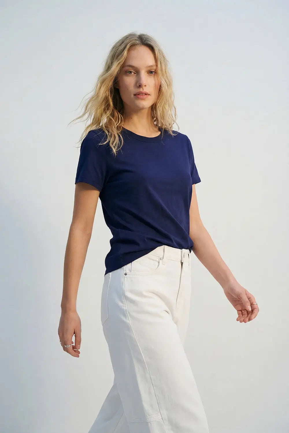 Navy Basic Crew Neck Short Sleeve T-Shirt in Viscose fabric - Tops