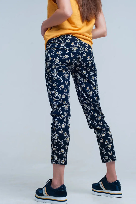 Navy floral pants with a belt - Pants