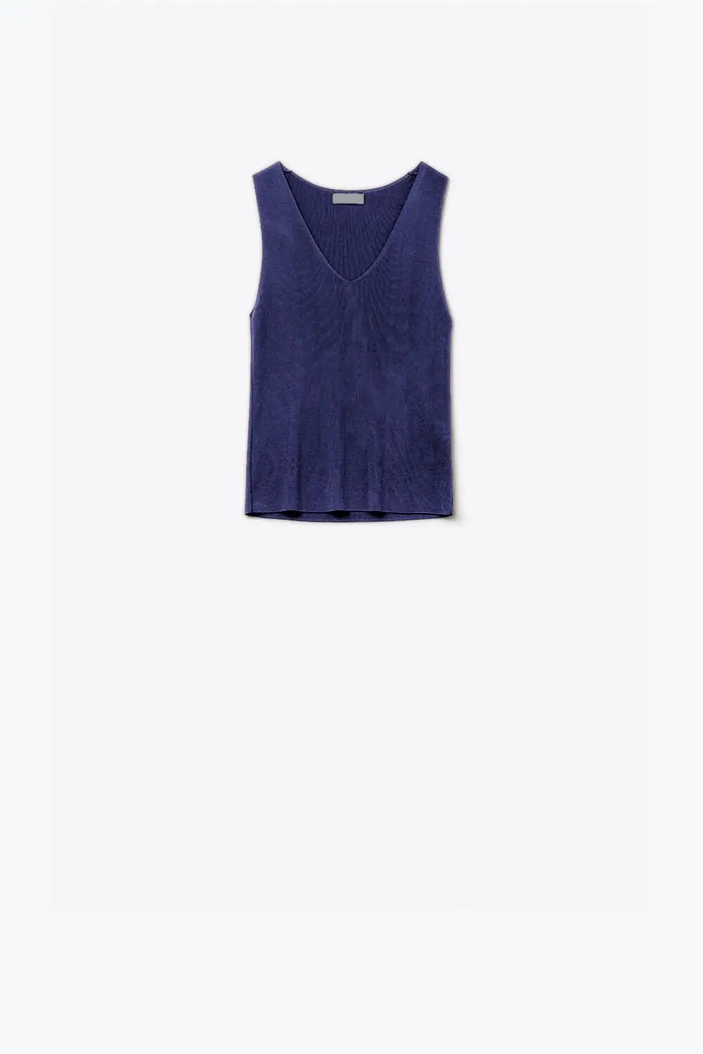 Q2 Navy sleeveless fine knitted top With V-Neck