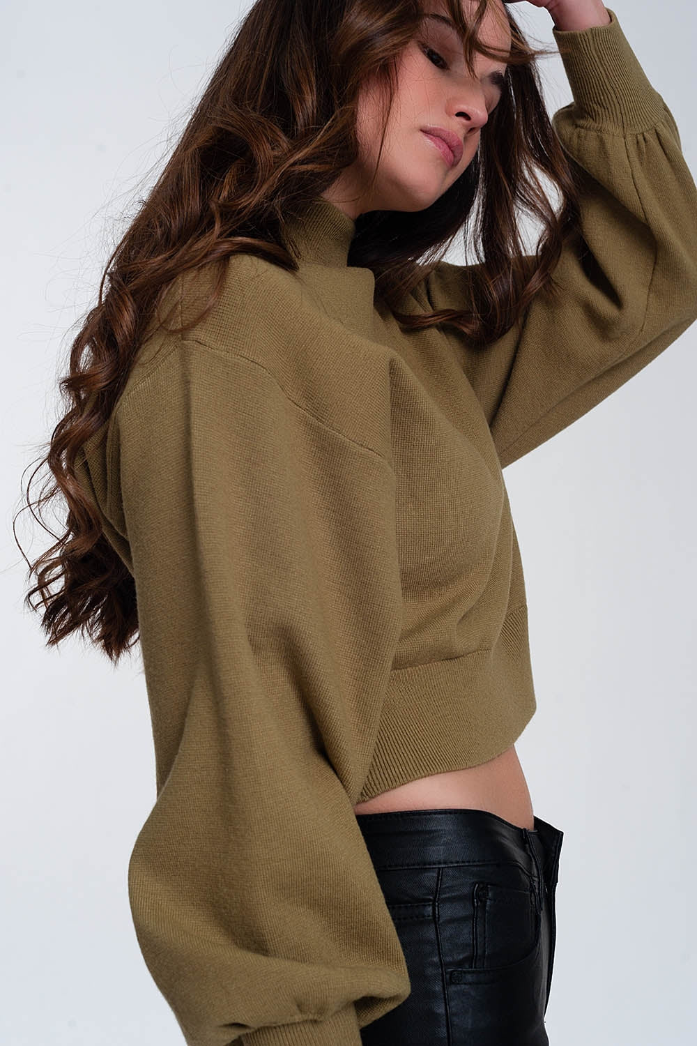 Neck crop jumper in green