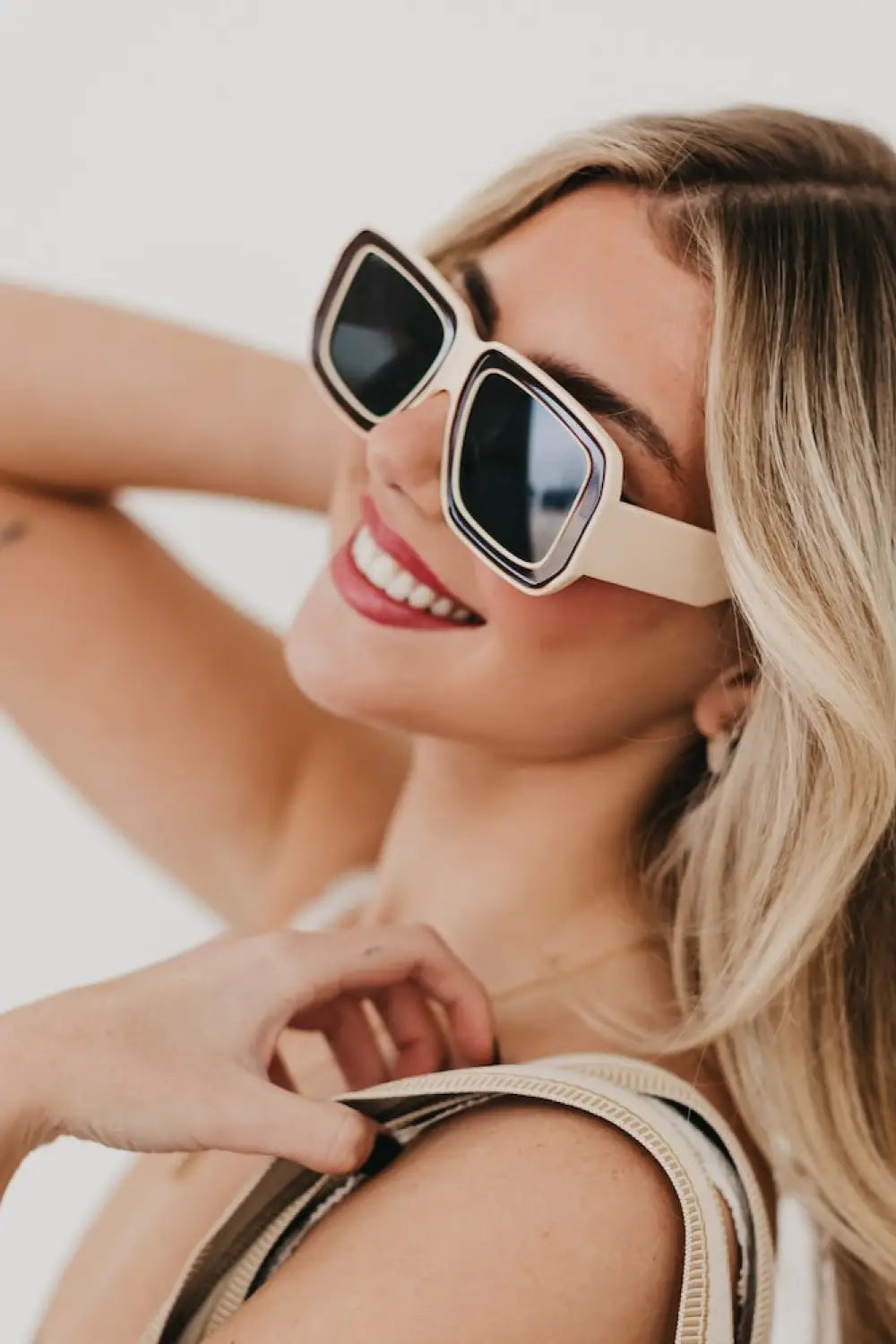 Nicolette Retro Oversized Square Sunglasses - Sunglasses