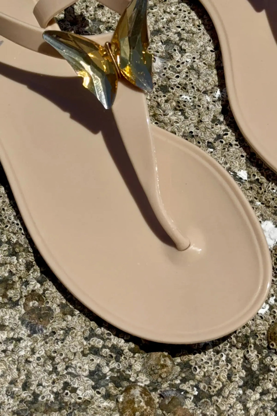 ALIANA Black Gel Beach Sandals