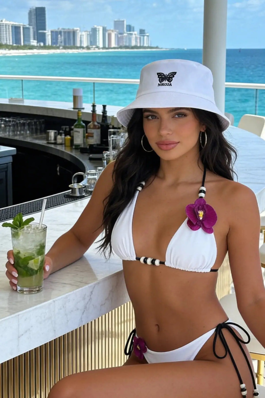 White/Black Nikoza Bucket Hat