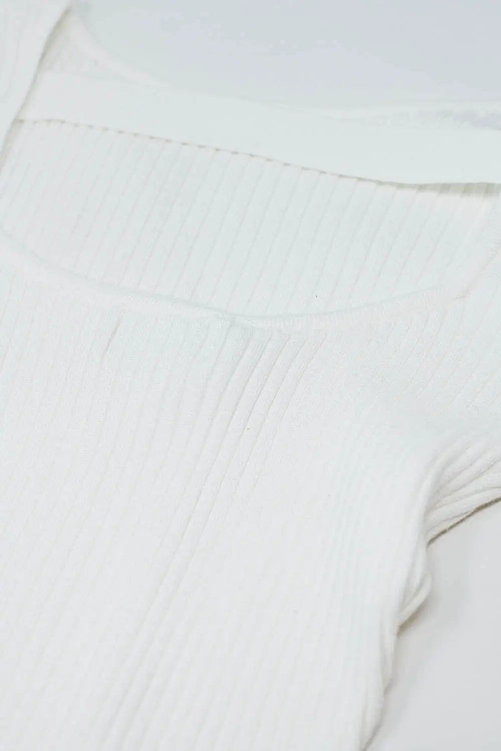 open back white ribbed sweater - Sweaters