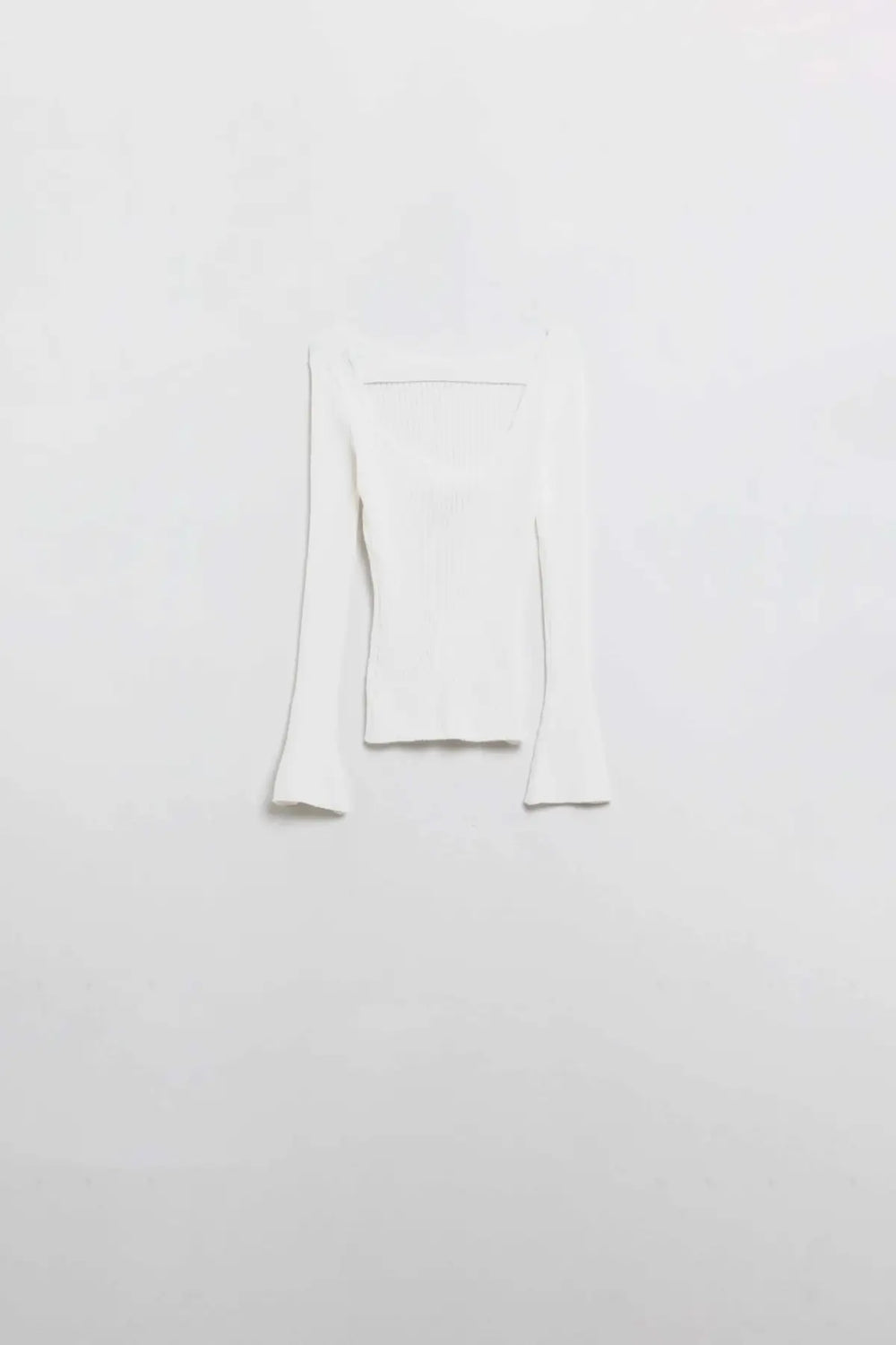 open back white ribbed sweater - Sweaters