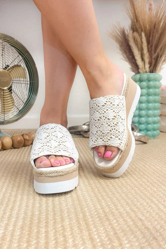 Ophelia Wedges in White - 140 Wedges