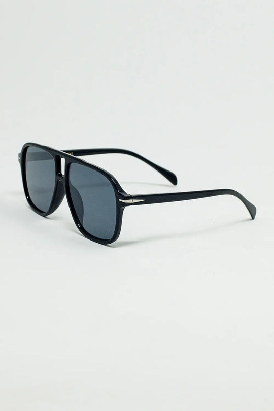Oval Aviator Suglasses With Smoke Black Lens in Black - One Size / Black