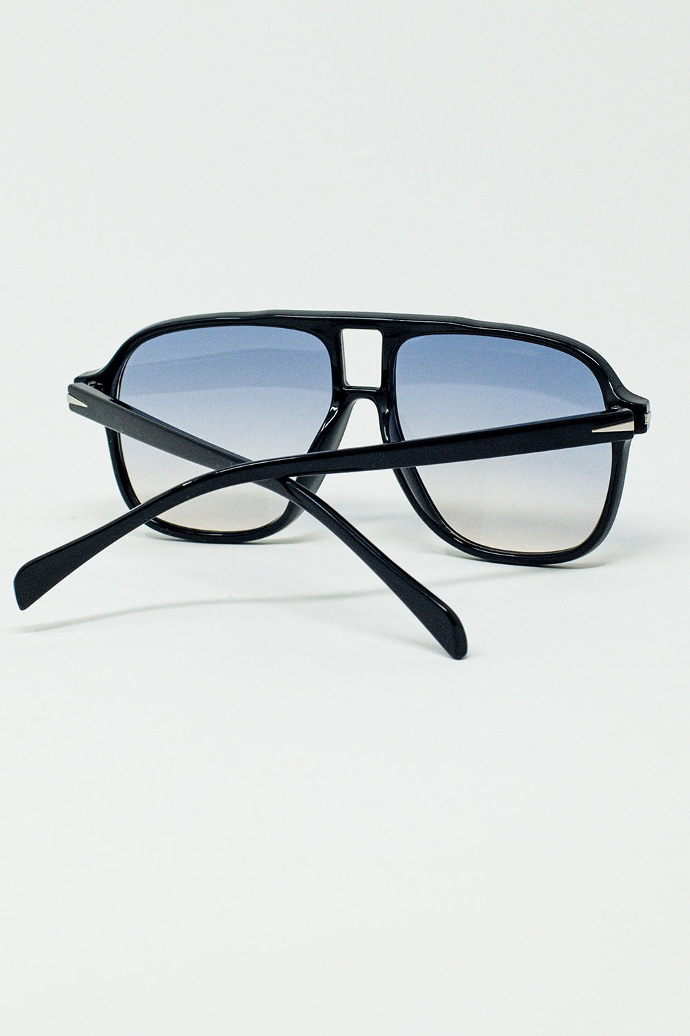 Oval Aviator Suglasses With Smoke blue Lens in Black