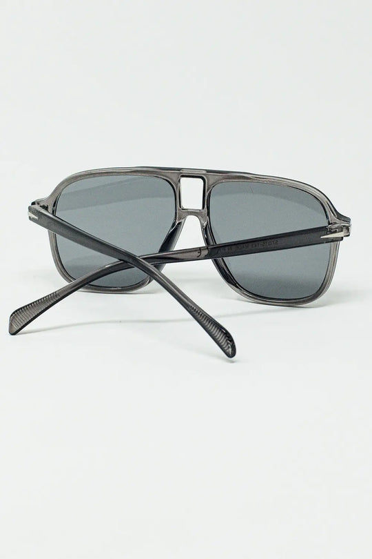 Oval Aviator Suglasses With Smoke Gray Lens in Gray - One Size / Grey