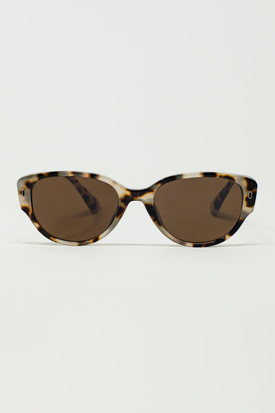 Q2 Oval Sunglasses In Havana Brown Gradient Color