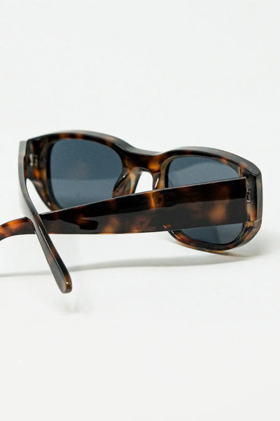 Oval Sunglasses with High Gloss Transparent Frames in brown - One Size / Brown