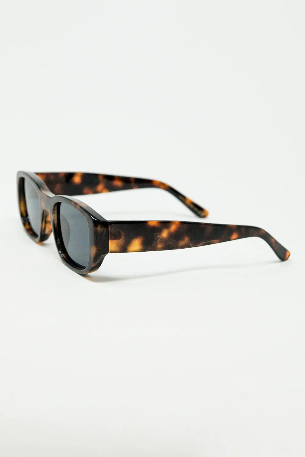 Oval Sunglasses with High Gloss Transparent Frames in brown - One Size / Brown