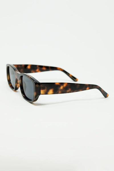 Oval Sunglasses with High Gloss Transparent Frames in brown - One Size / Brown