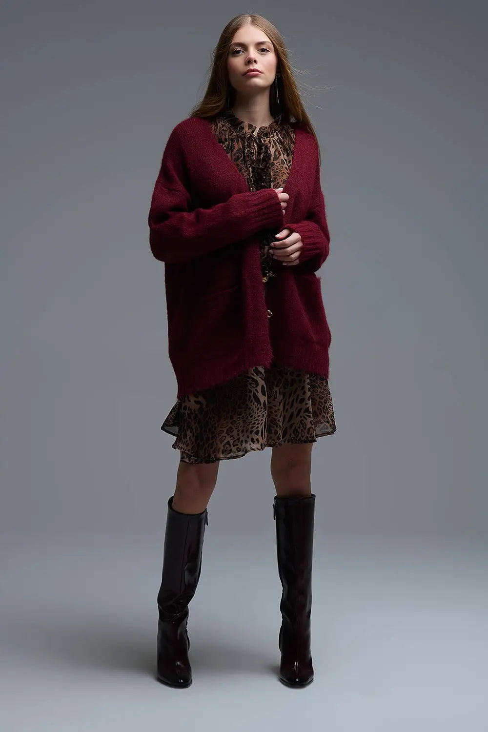 Oversized Cardigan in burgundy with gold buttons and pockets - One Size / Red - Sweaters
