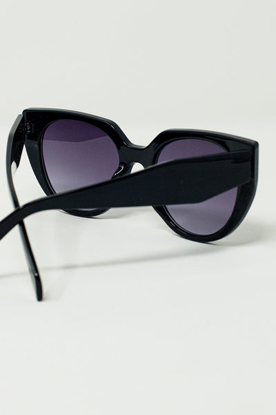 Oversized Cat Eye Sunglasses With Wide Rim in Black