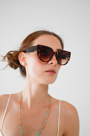 Q2 Oversized Cat Eye Sunglasses With Wide Rim in Tortoise Shell