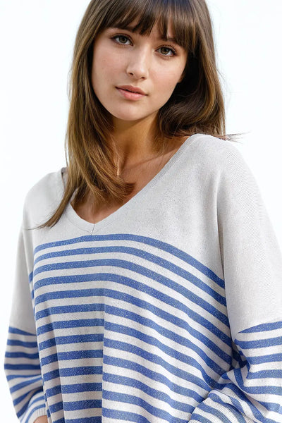 Oversized Grey sweater with blue stripes and V-neck - One Size / Blue - Sweaters