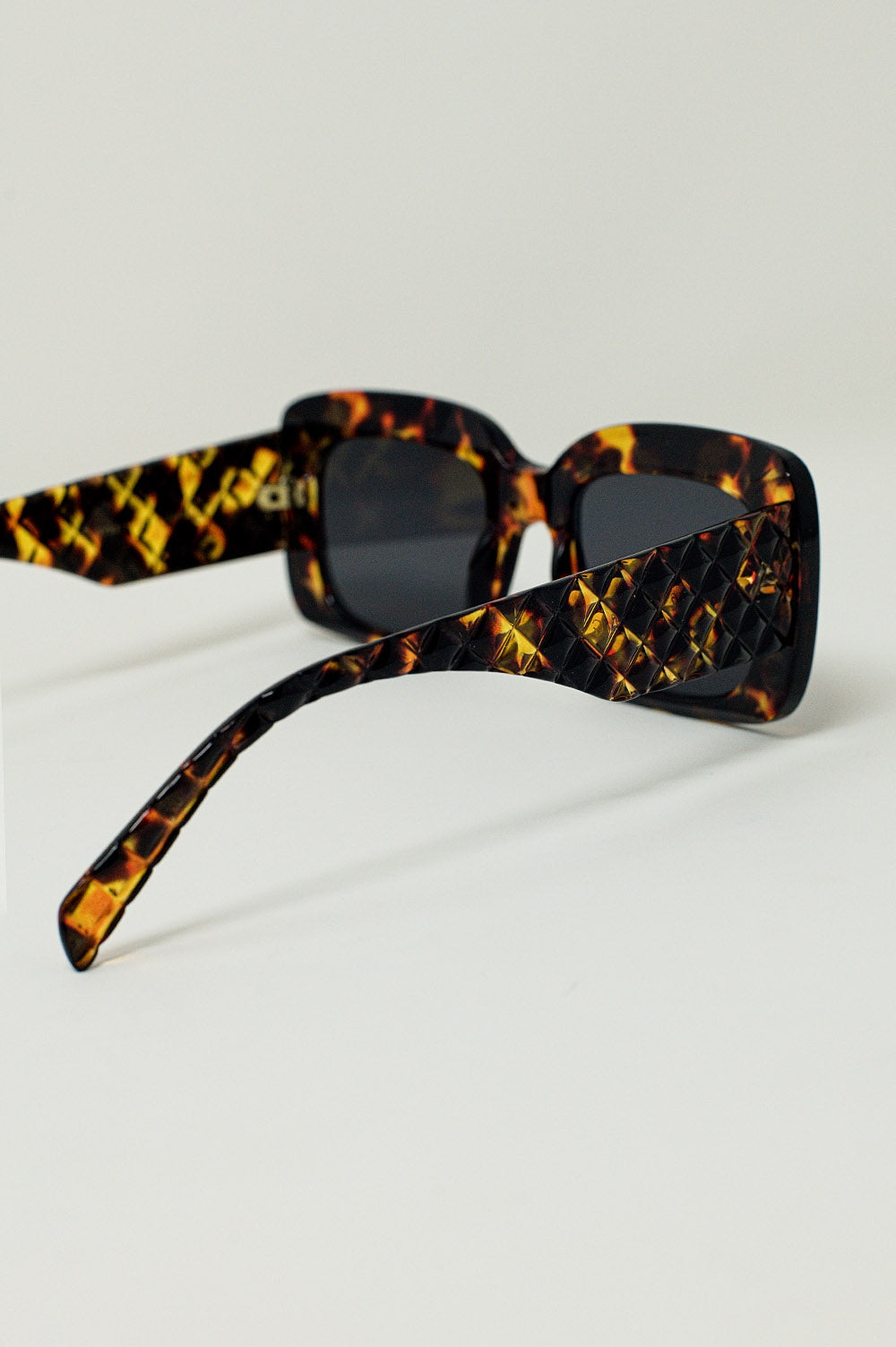 Oversized Rectangular Sunglasses in vintage Tortoise Shell