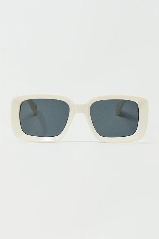 Q2 Oversized Rectangular Sunglasses With Wide Frame in White